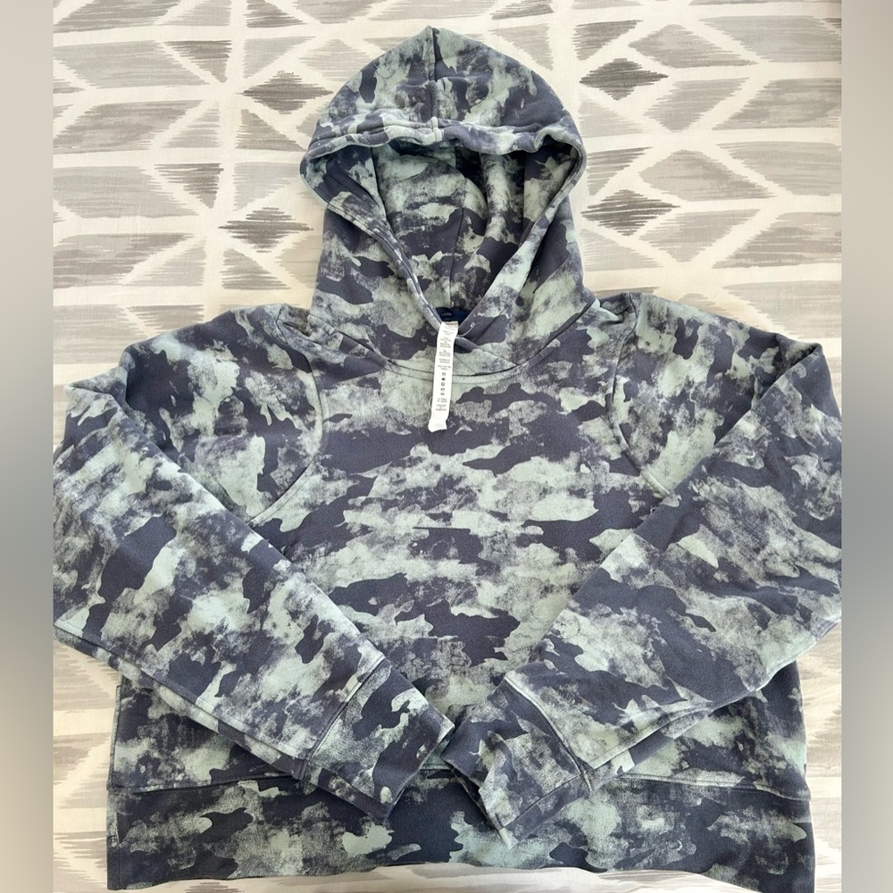 Lululemon Loungeful Cropped Hoodie